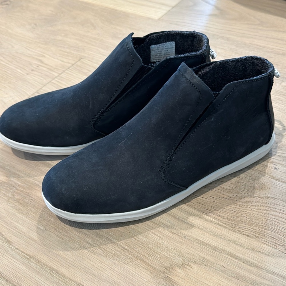 OluKai Hawai‘iloa Manu Hope Lava Rock Leather Bootie Shoe